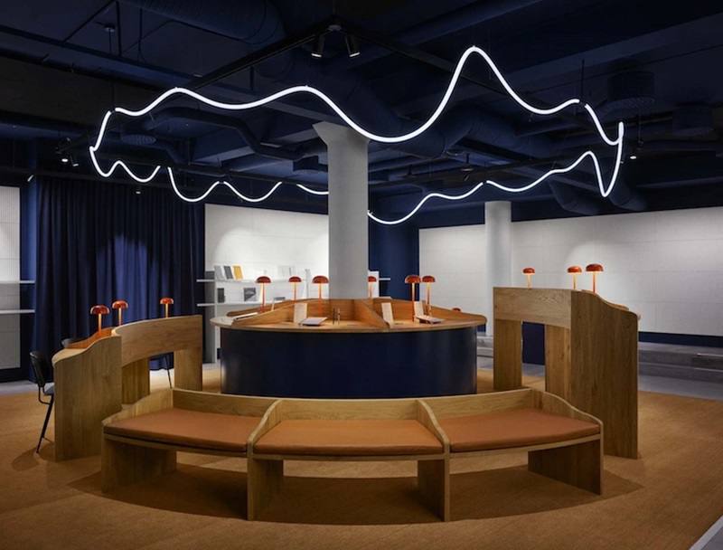 Application of led neon light for building surface